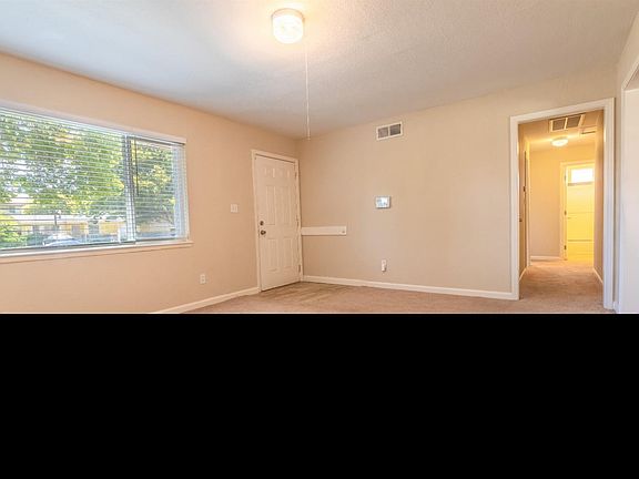 4th image of 7690 Sweetbrier Way