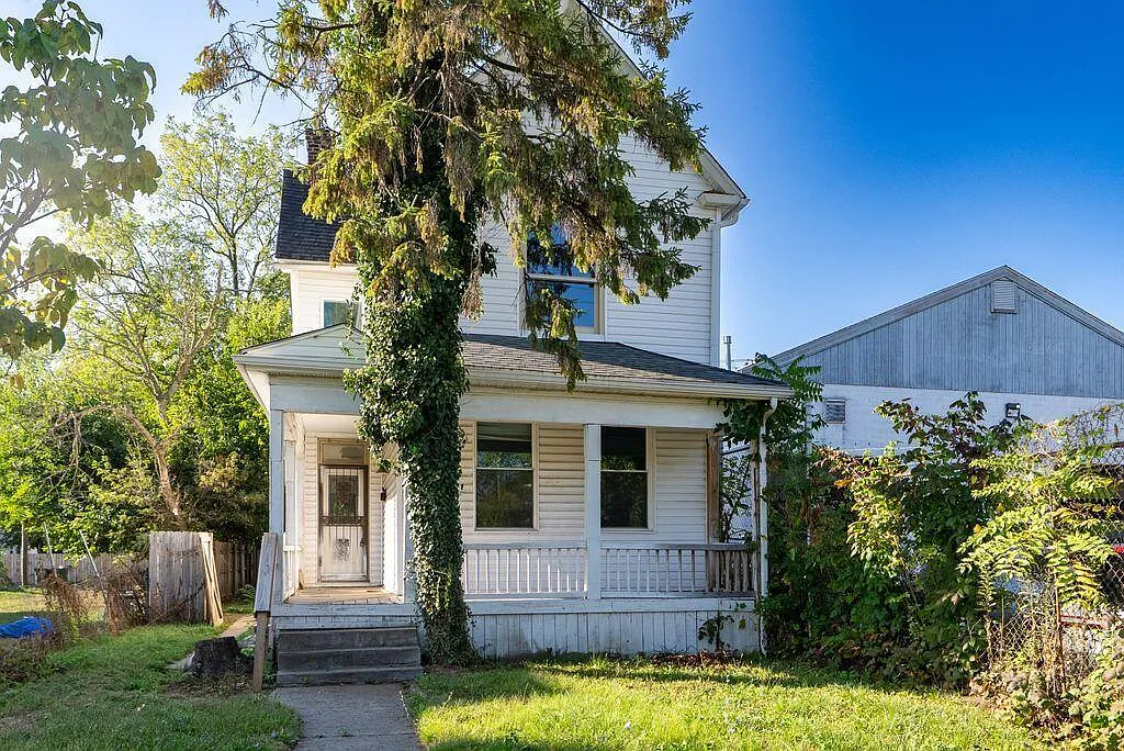 1121 E Livingston Ave photo 1
