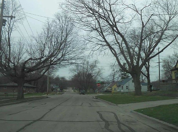 2nd image of 2319 Anderson St