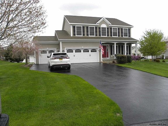 3rd image of 23 Brighton Dr
