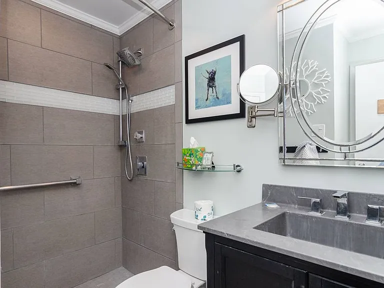403 Dolphin Ct — Photo 25