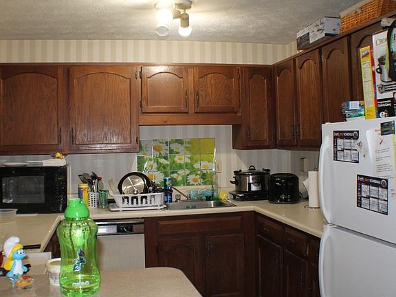 3rd image of 1600 Alexandria Ct SE #1600