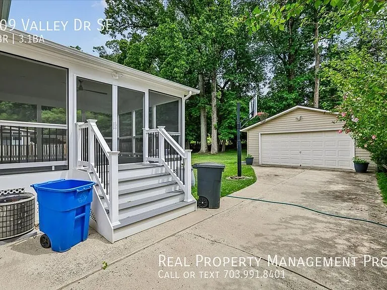 609 Valley Dr SE — Photo 31