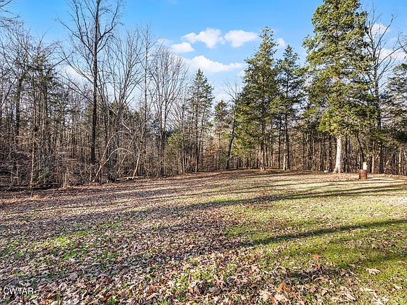 4th image of 392 Howley Ln