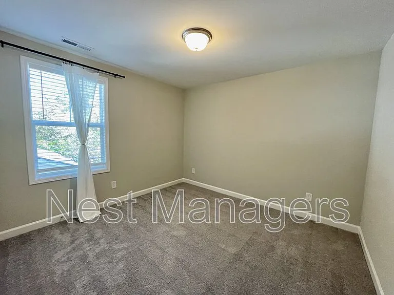 1102 Norwood St — Photo 23