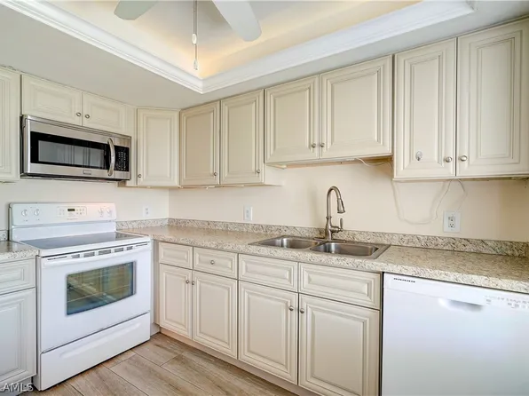 7430 Lake Breeze Dr APT 311, Fort Myers, FL 33907