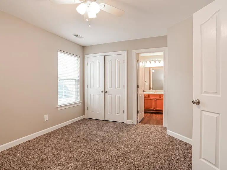 2404 Sierra Chase Dr — Photo 14