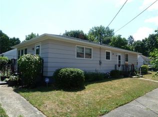 259 Fieldwood Dr, Rochester, NY 14609