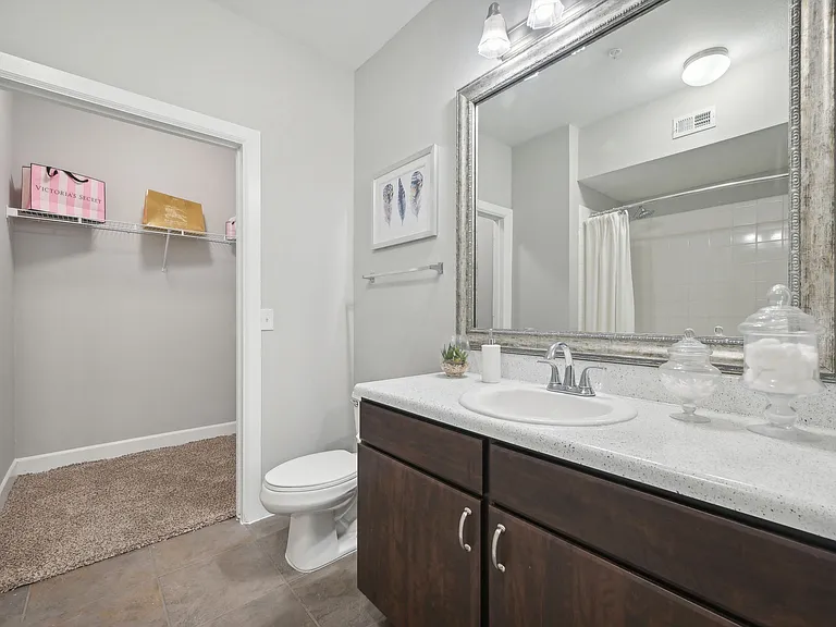 District at Greenville Apartments — Photo 18