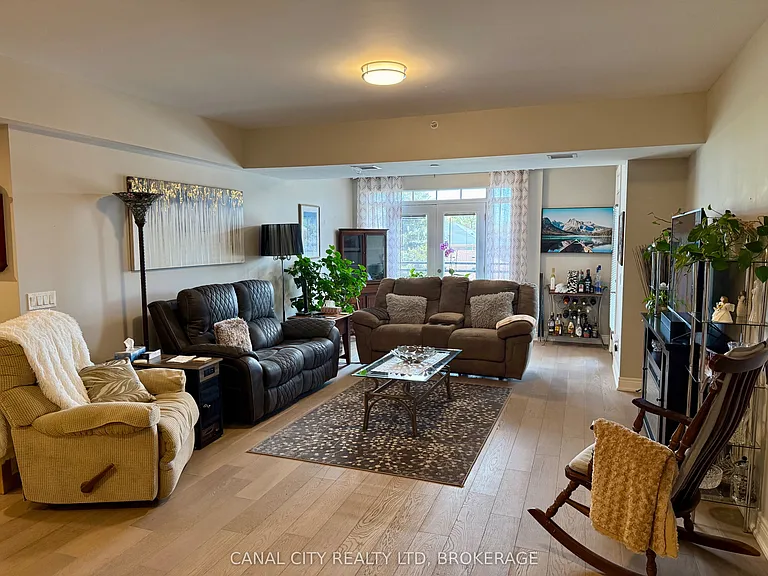 10 Albert St E #303 — Photo 7