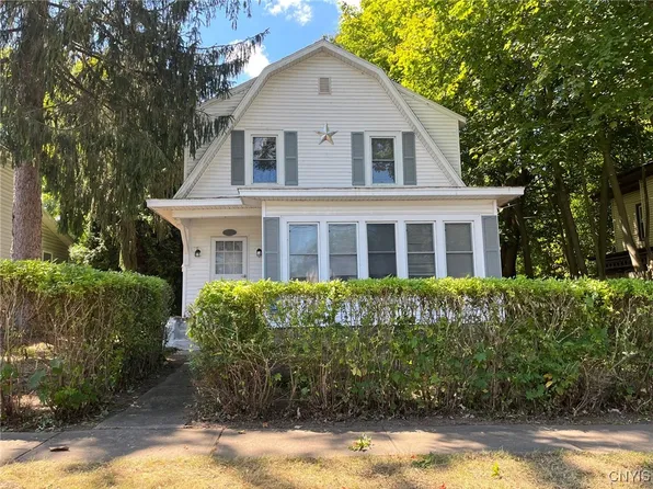 214 W 3rd St S, Fulton, NY 13069