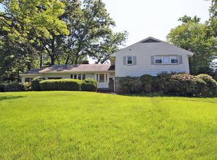 55 Surrey Ln, Colonia, NJ 07067