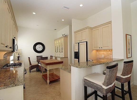 5th image of 9243 Tesoro Ln Unit 204