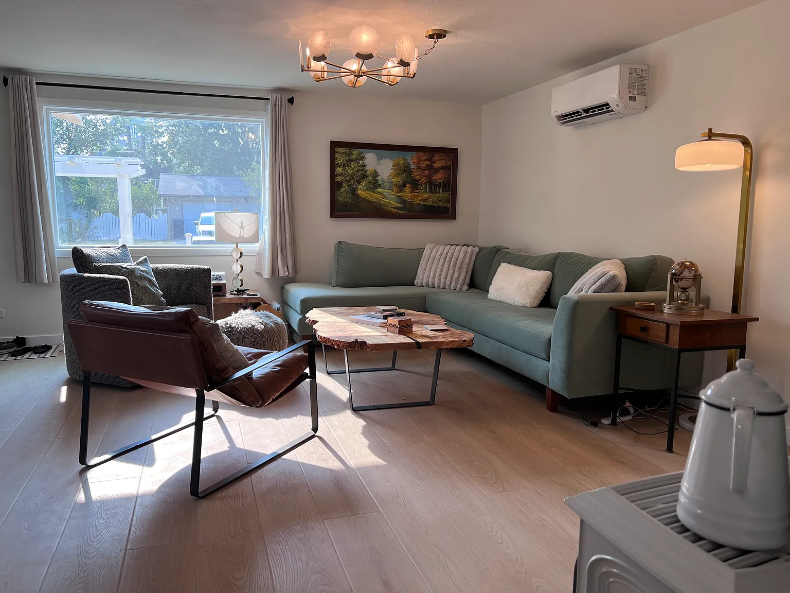 2 bed, 1.5 bath, 1050 sqft, $4,000 — Photo 4