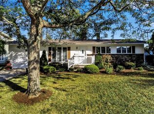 983 Carter Dr, Grand Island, NY 14072