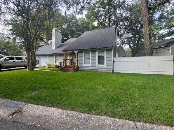 102 Weatherbark Cir, Charleston, SC 29418