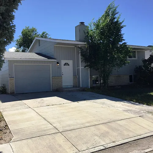140 Cherry Cir Photo 1