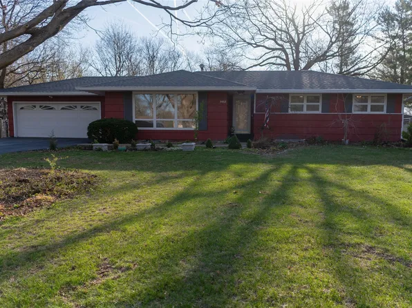 1412 Broadway St, Pella, IA 50219