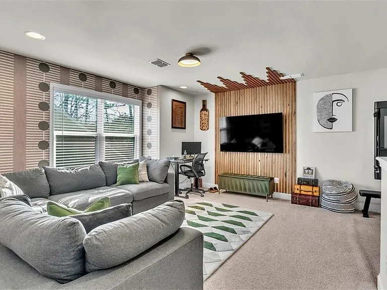 790 Belrose Dr — Photo 9