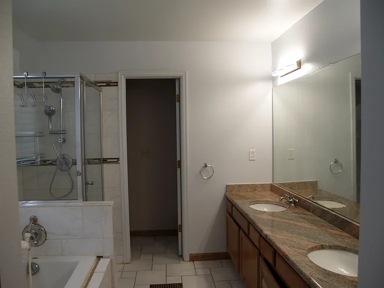 2419 S Gray Dr — Photo 64