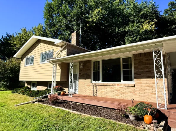 5012 Tressa Dr, Lansing, MI 48910