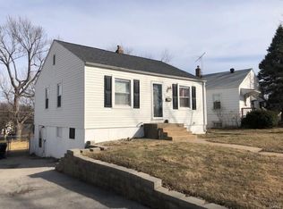 3400 Saint Williams Ln, Saint Ann, MO 63074