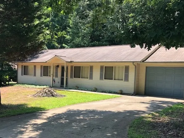 968 McClure Dr, Hayesville, NC 28904