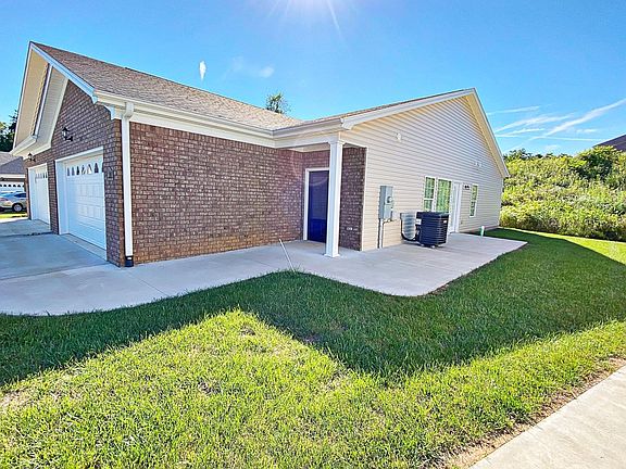 2nd image of 167 Shirley Blvd #167