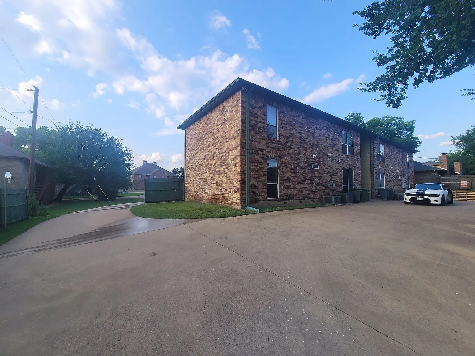 3 bed, 1275 sqft, $1,995 — Photo 3