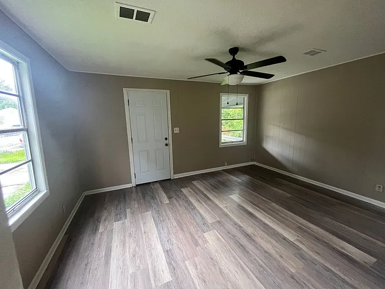 117 Union St — Photo 3