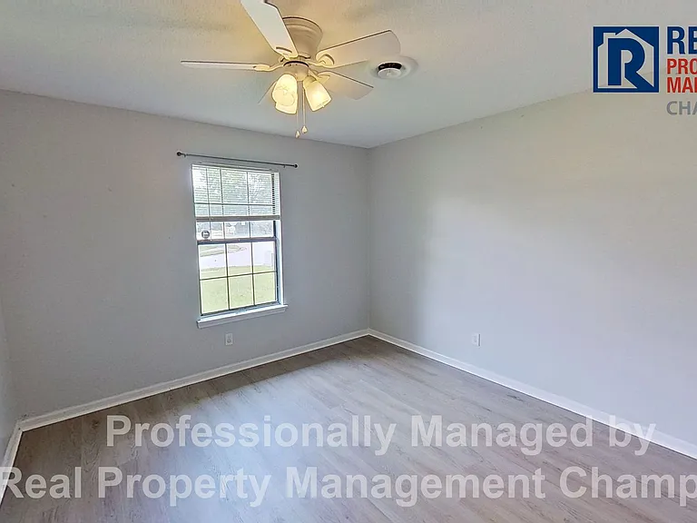 301 Dennis Rd — Photo 12