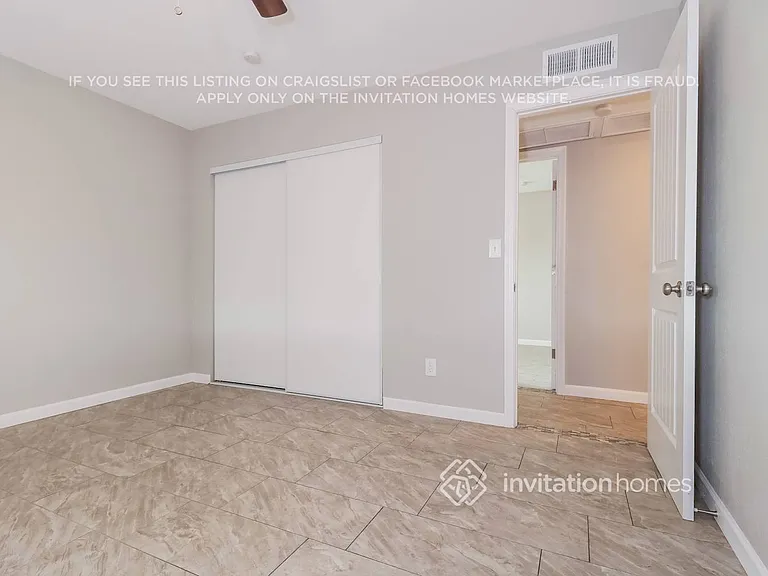4143 N 74th Dr — Photo 9