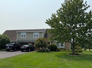 W186S8605 Douglas Dr, Muskego, WI 53150