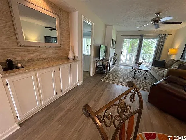 553 White River Dr #13E — Photo 5