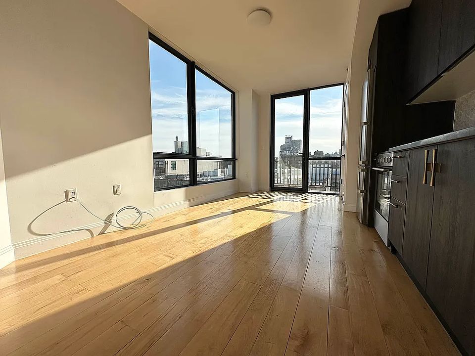 1st image of 564 Saint Johns Pl APT 717