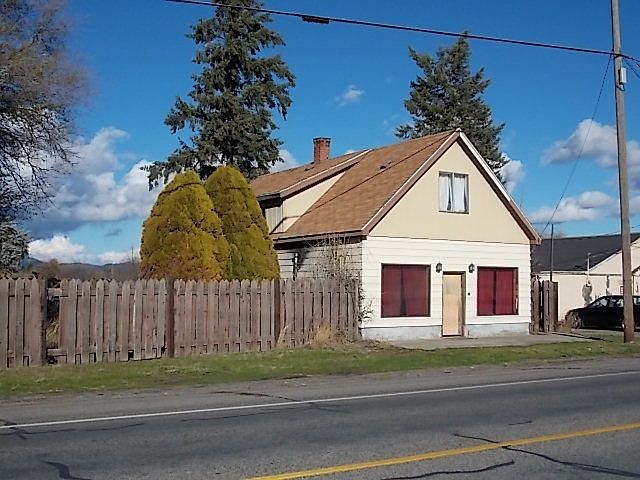 1st image of 24301 E Wellesley Ave