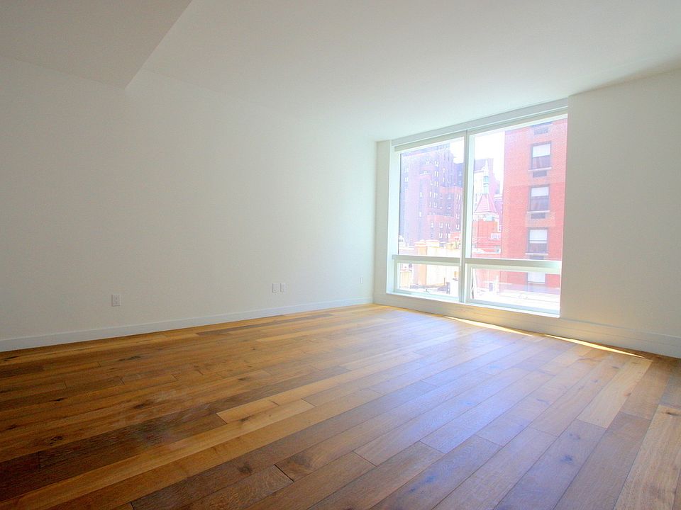 1st image of 325 Lexington Ave APT 8A