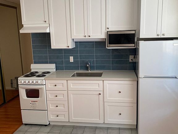 5th image of 1453 Colby Ave #6