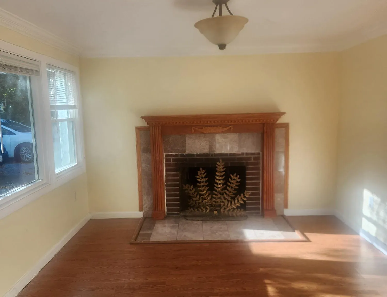 3 bed, 1242 sqft, $2,350 — Photo 3