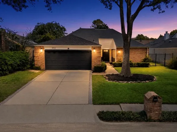 14118 Sandfield Dr, Houston, TX 77077