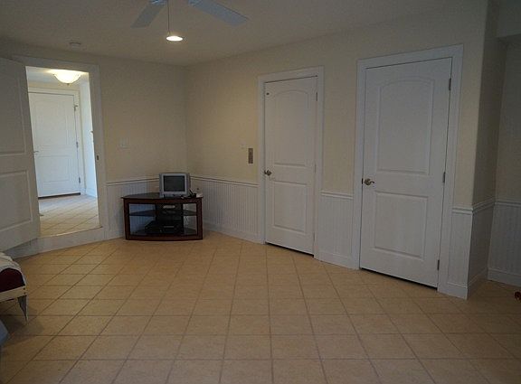4th image of 9 75th St #E