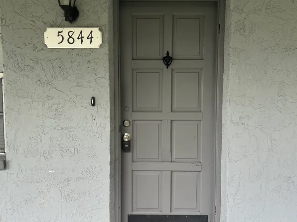 5844 Gulf Dr, New Pt Richey, FL 34652