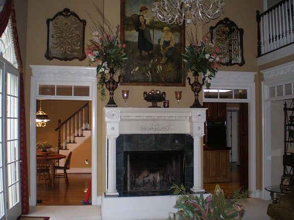 Large livingroom with fireplace