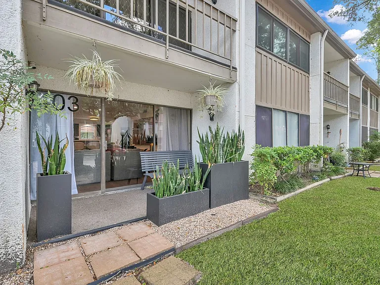 12100 Melville Dr #403D — Photo 39