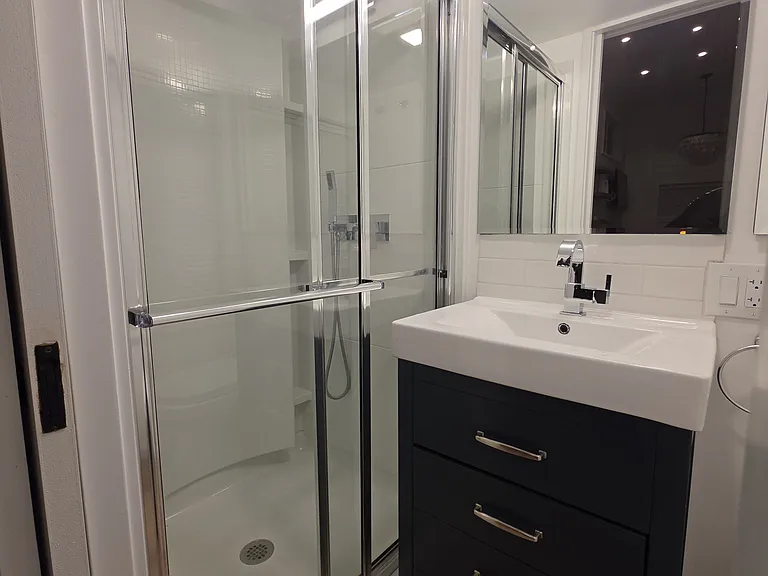 1045 W Valley View Rd — Photo 12