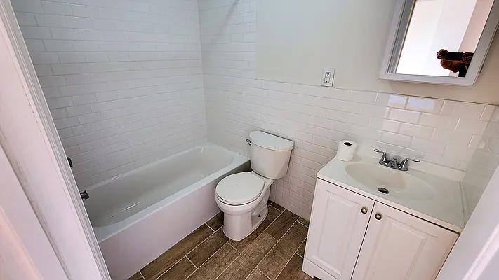 Rented by New York Dwellings LLC | media 26