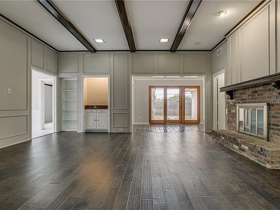 4th image of 1501 Stonecrest Dr