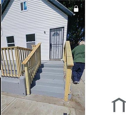 1st image of 2240 W 53rd St