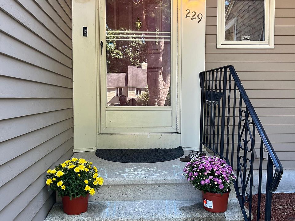 1st image of 229 Brickett Hill Cir