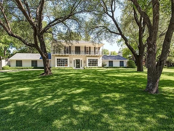 2nd image of 6321 Indian Creek Dr